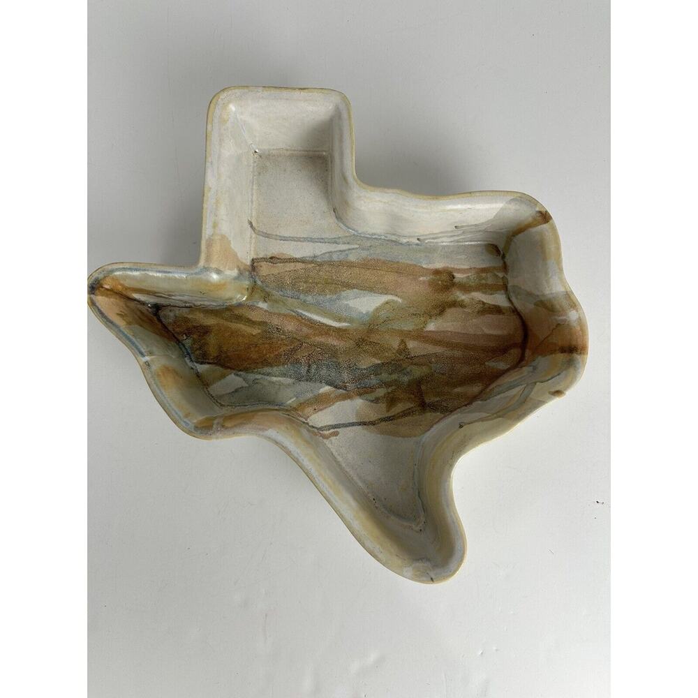 Wisnewski Art Pottery Texas-Shaped Signed
